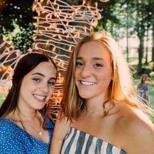 Meet your Posher, Abbi